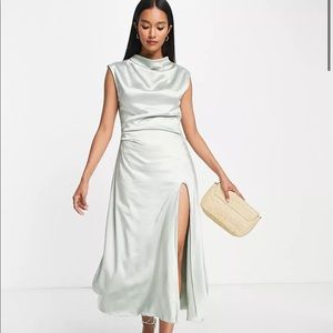 Pretty Lavish midi dress